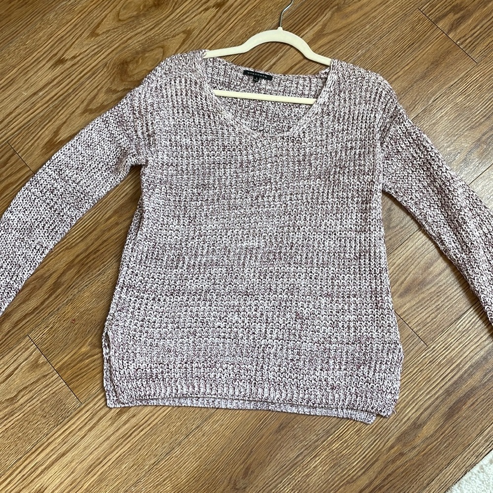 Maroon knitted sweater in perfect condition. Only worn a handful of times